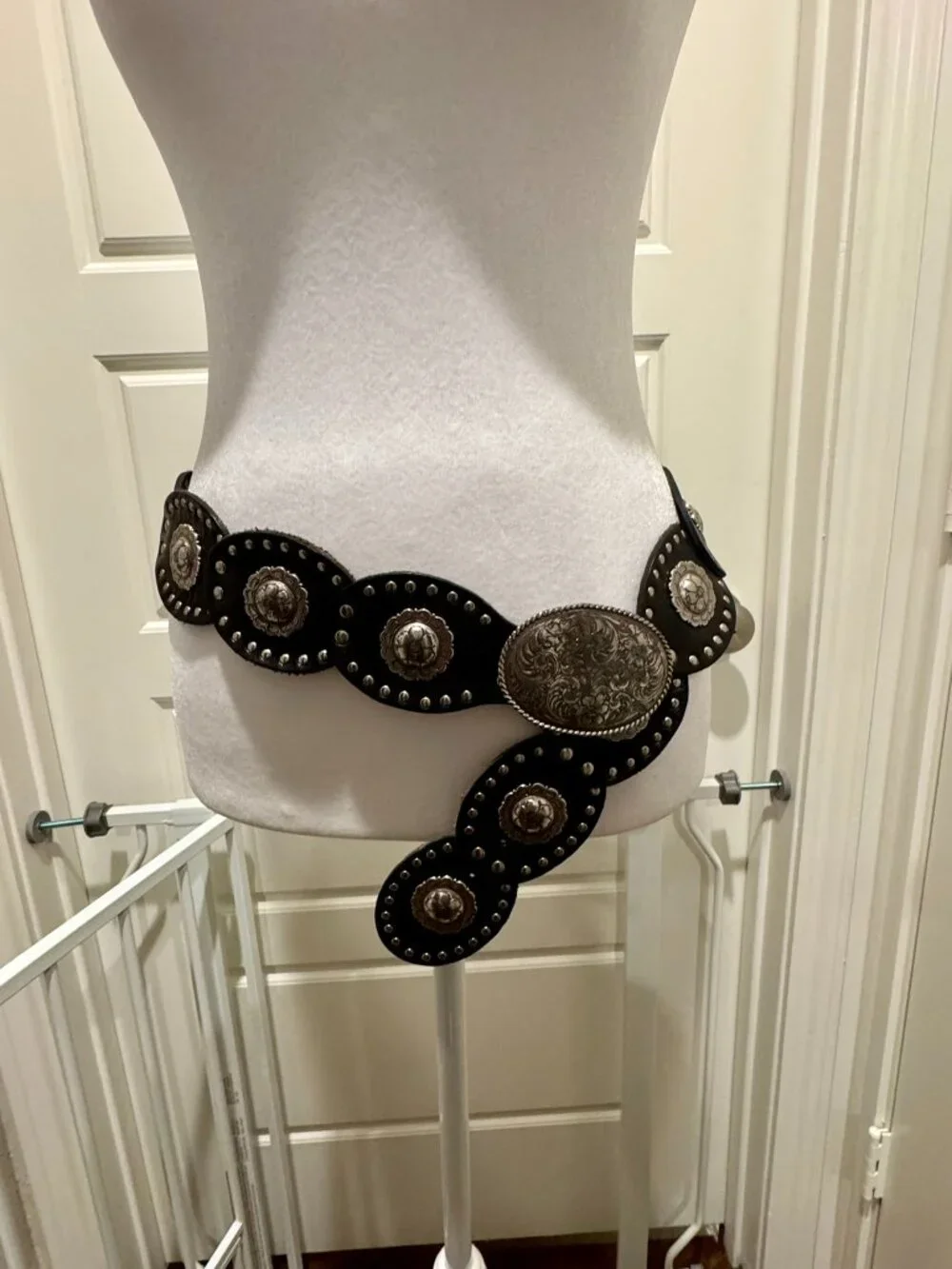 80s Moroccan Leather Hip Belt / Vintage 80s Blk Leather Studded Concho Disc Belt